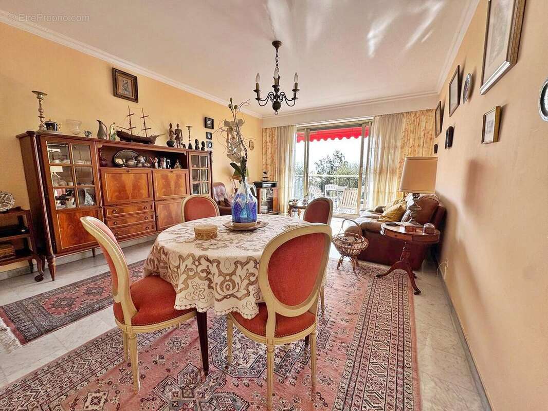   - Appartement à NICE