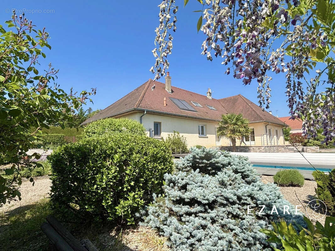 Maison à ARC-SUR-TILLE