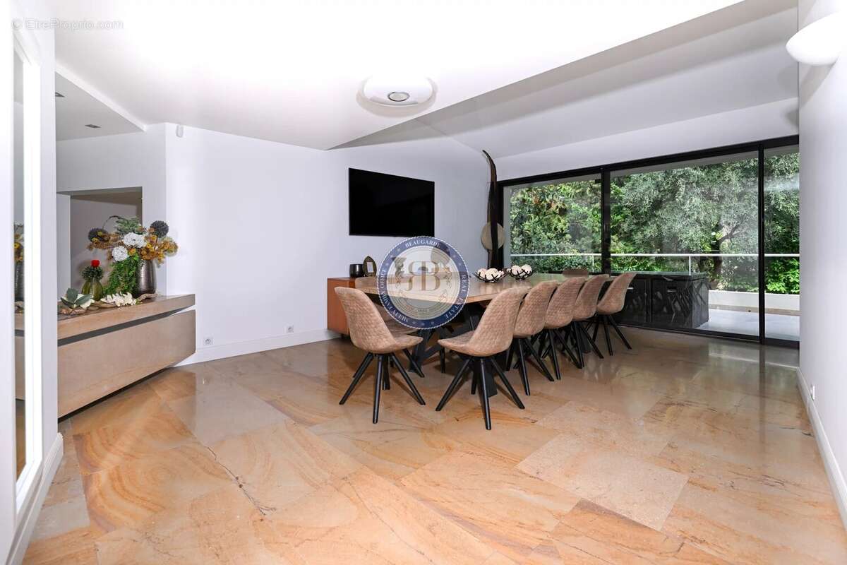 Maison à MOUGINS