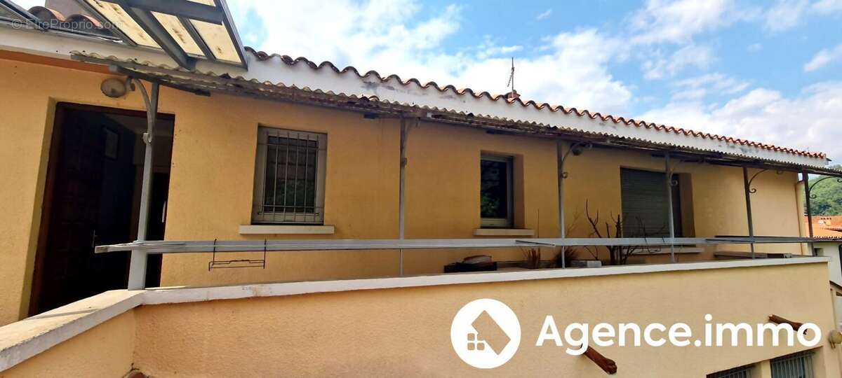 Appartement 553 m² à Saint-Laurent-De-Cerdans  - photo 8