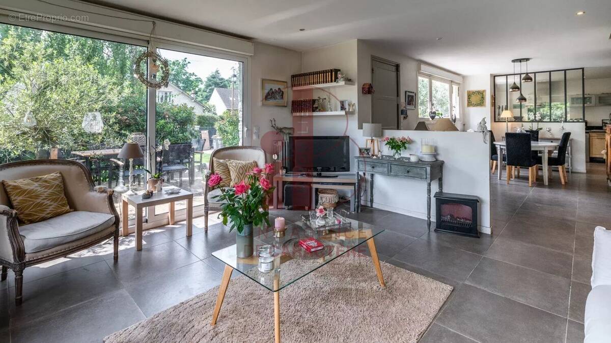 Maison à BOURRON-MARLOTTE