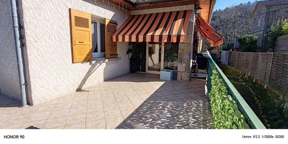 Maison à LE CRESTET