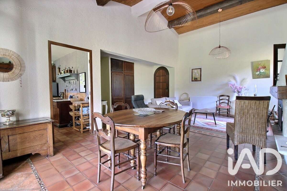 Maison 91 m² à Montbrun-Les-Bains  - photo 3