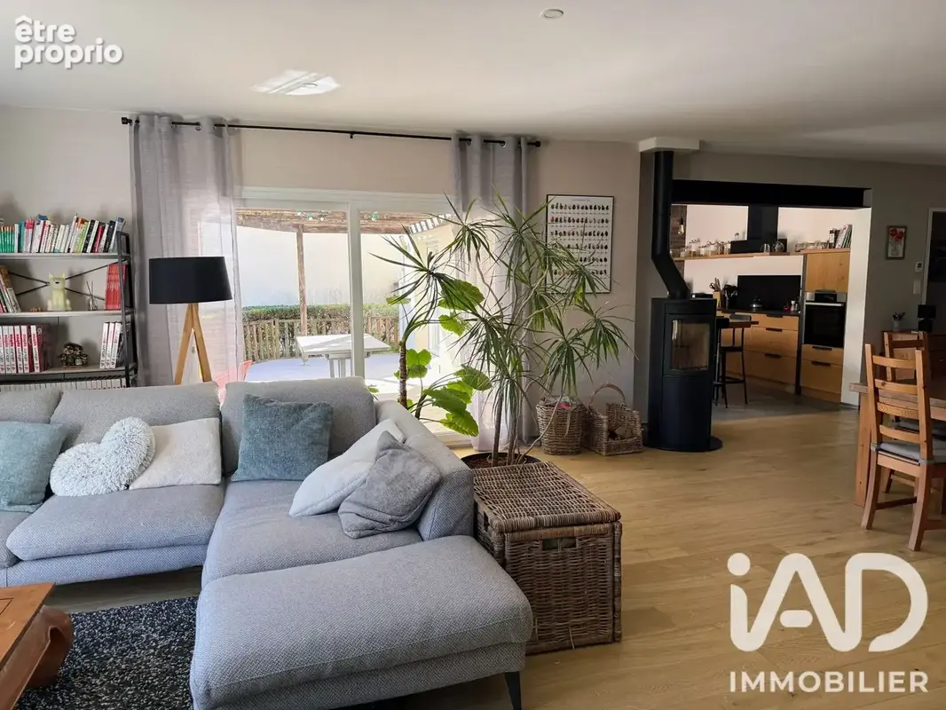 Photo 1 - Maison à VENANSAULT