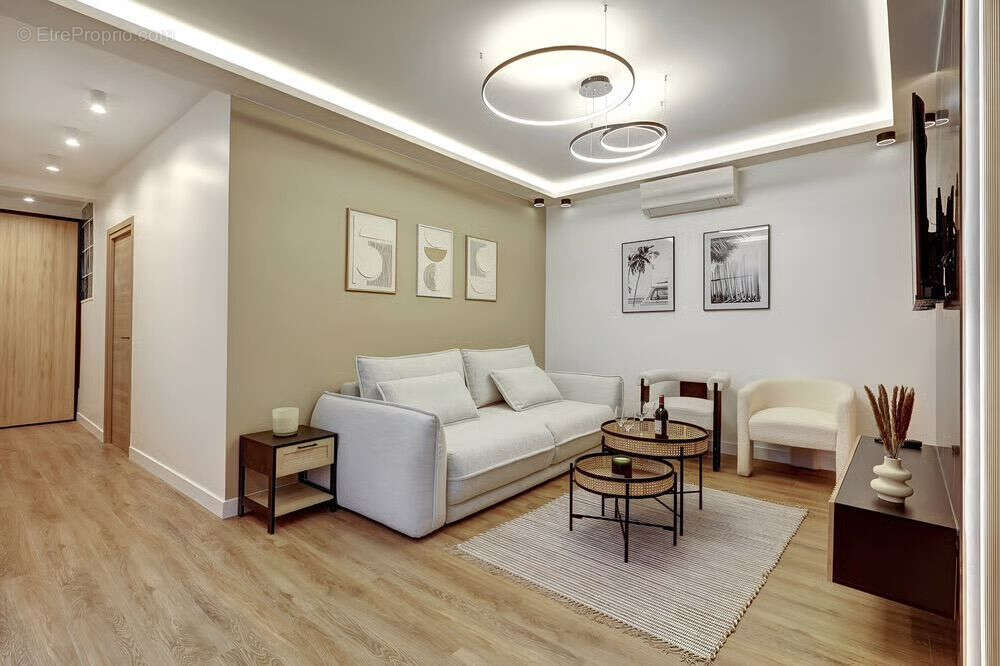 Appartement à PARIS-10E
