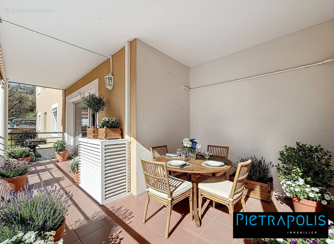 Appartement à MIRIBEL