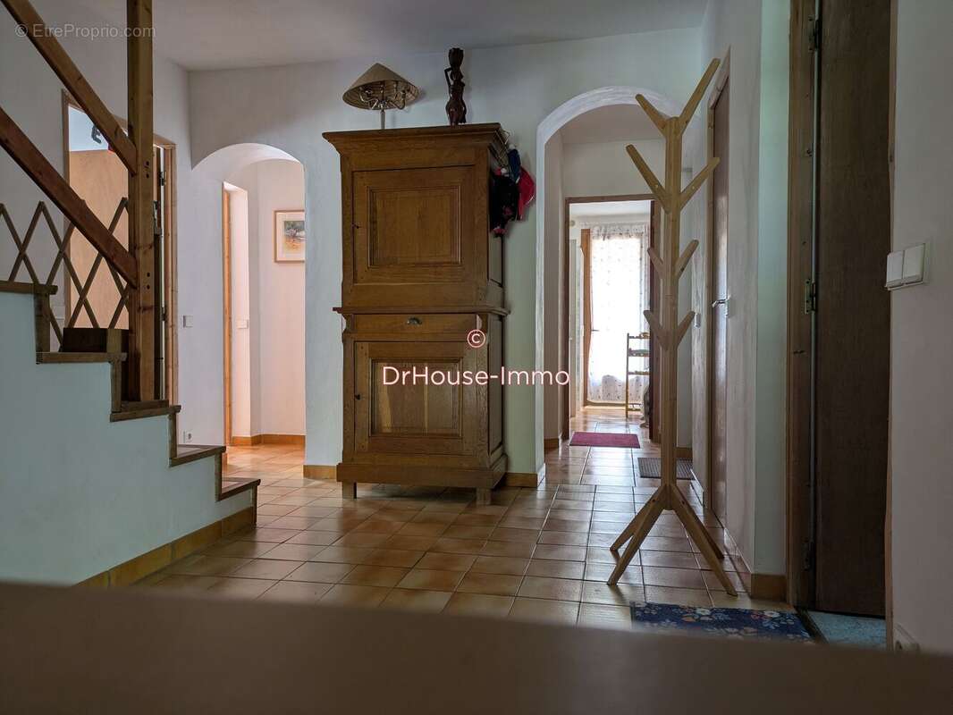 Maison à FRAYSSINET-LE-GELAT