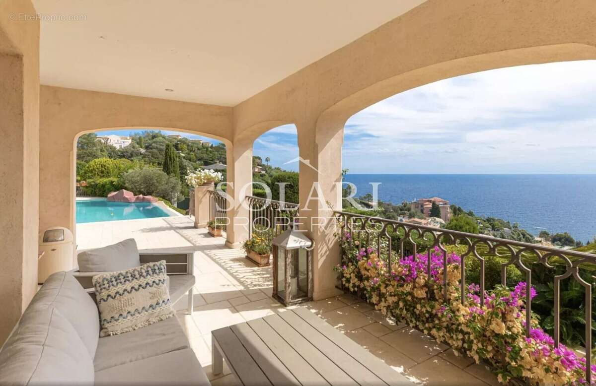 Maison à THEOULE-SUR-MER