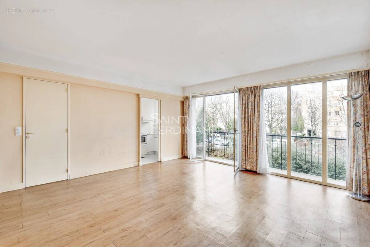Appartement à NEUILLY-SUR-SEINE