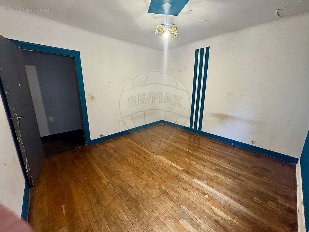 Maison à SERROUVILLE