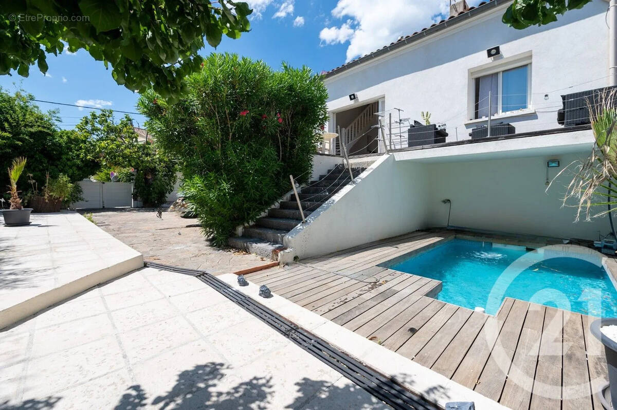 Maison à BORMES-LES-MIMOSAS