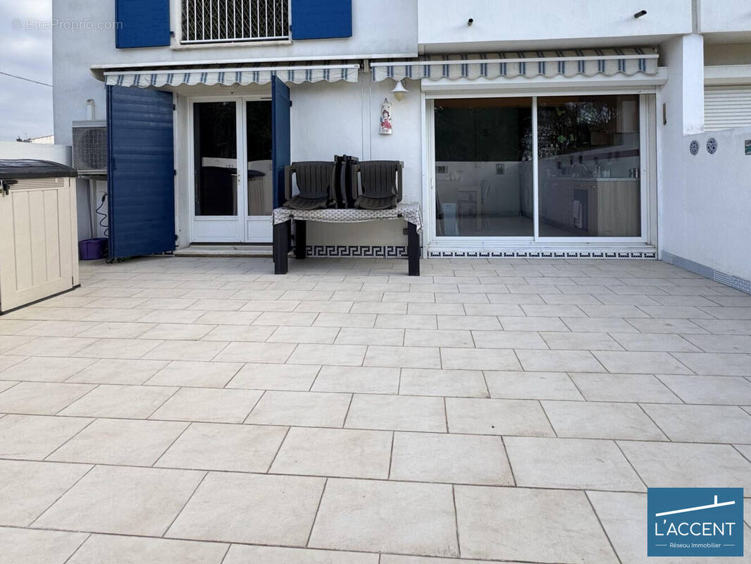 Appartement à LUNEL