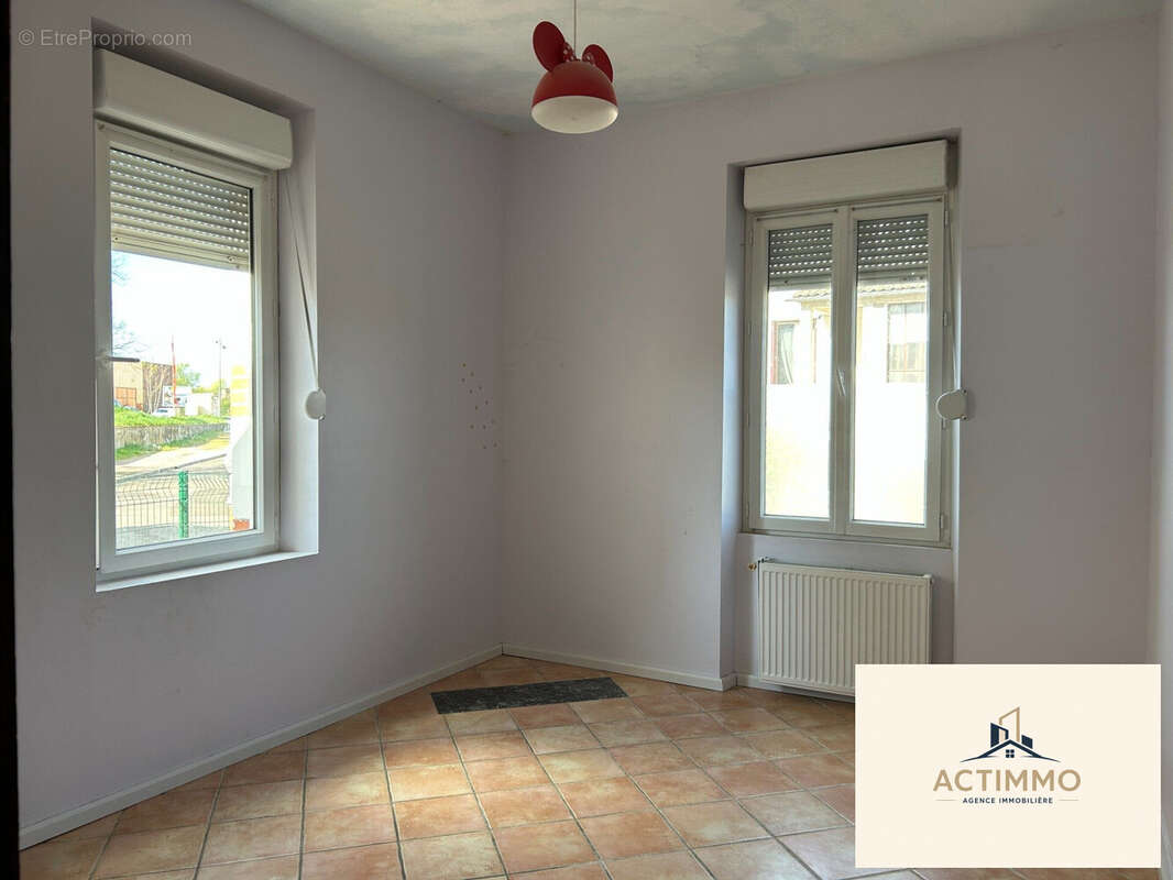 Maison 118 m² à Joigny  - photo 2
