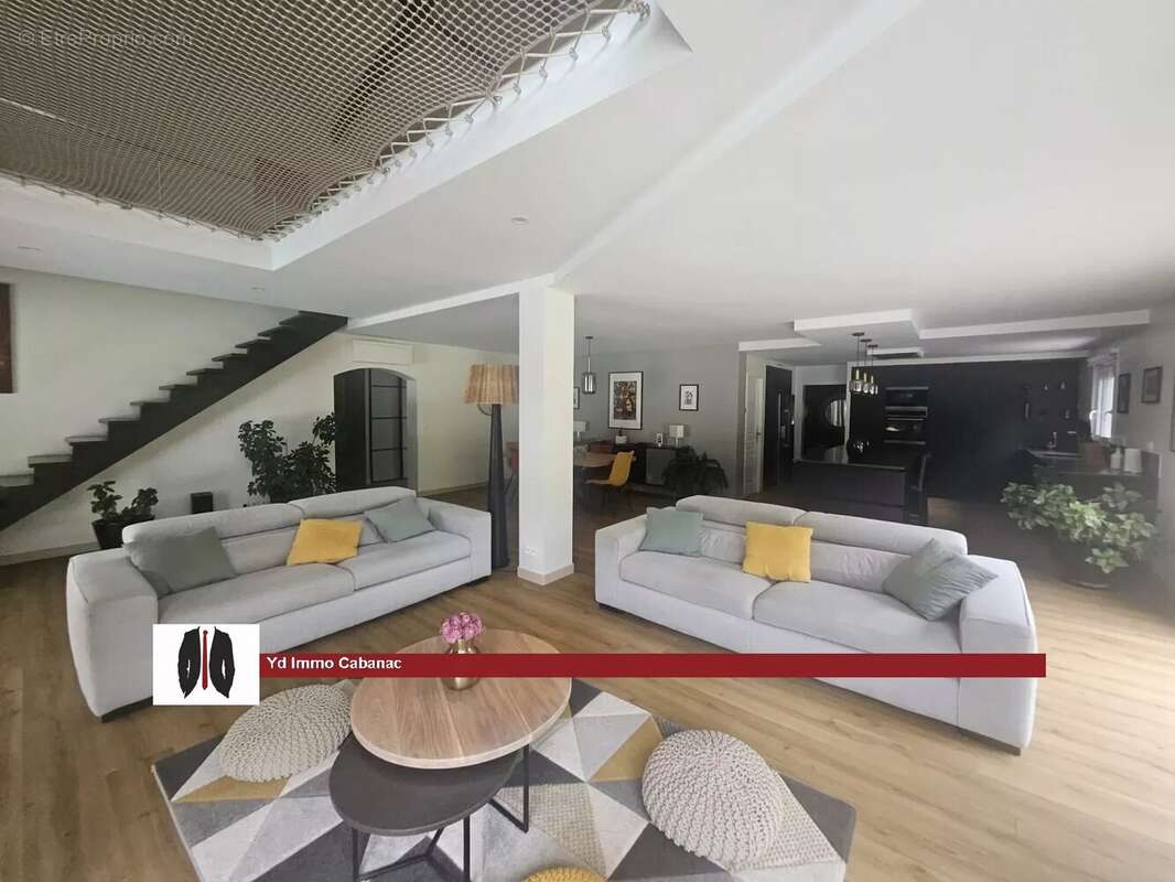Propriété d'exception aux portes de La Brède – Élégance contemporaine, volumes remarquables et environnement privilégié - photo 6