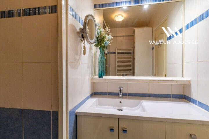 Appartement à LEVALLOIS-PERRET
