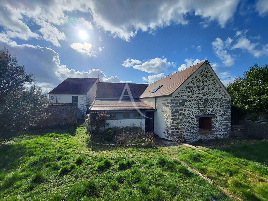 Maison à CHAUMES-EN-BRIE