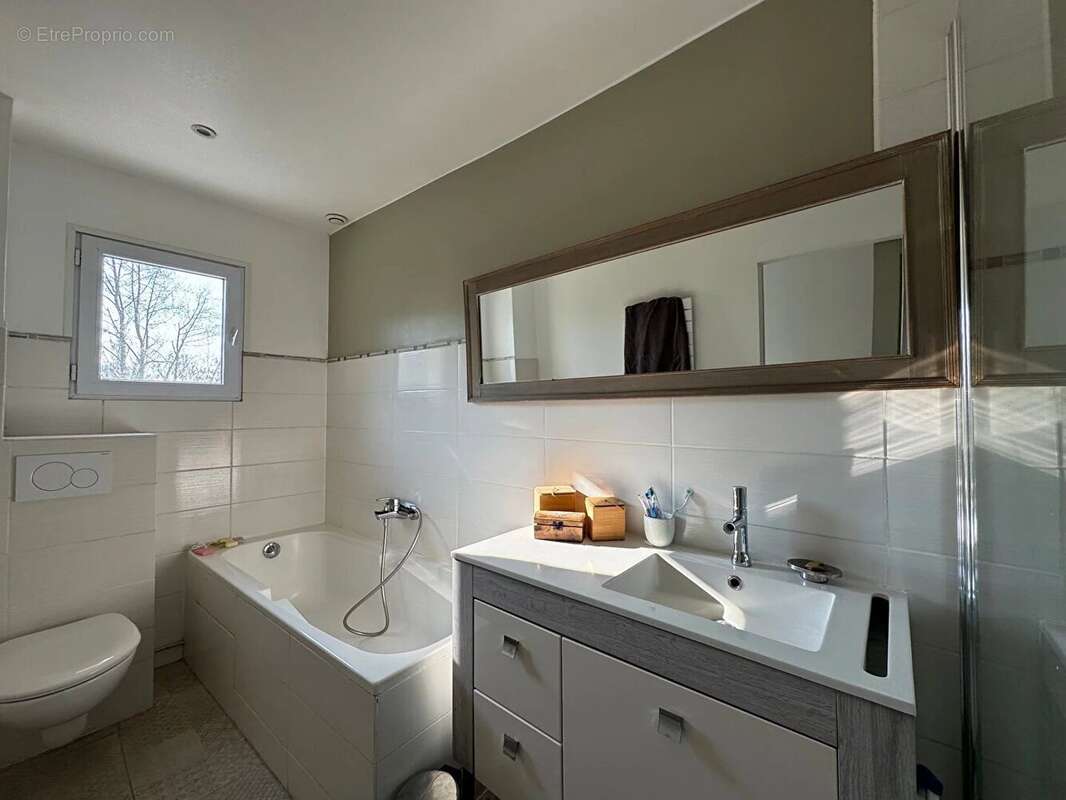 Maison à SAINT-NOM-LA-BRETECHE