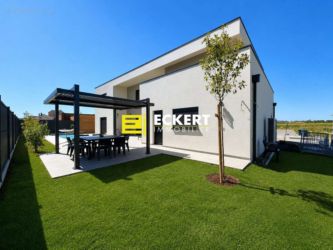 Maison 174 m² à Oberschaeffolsheim  - photo 2