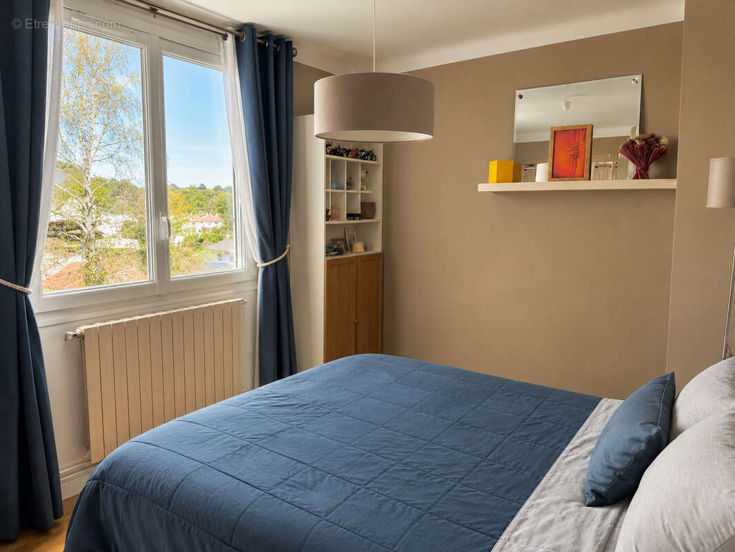 Maison familiale de 110 m2 rénovée avec espace bureau et dépendances à trignac - photo 6