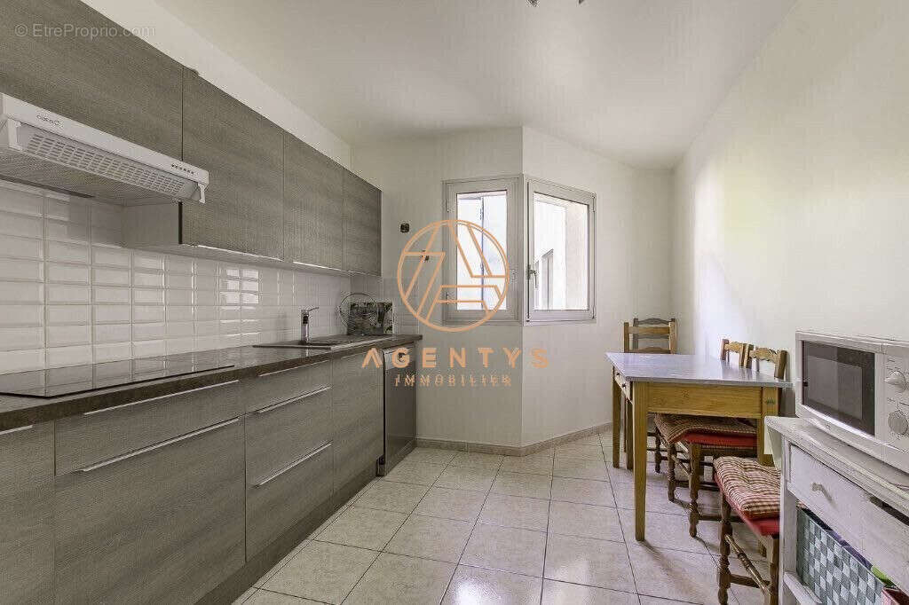 Appartement 105 m² à Nogent-Sur-Marne  - photo 4