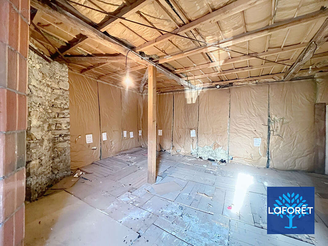 Commerce à LA FERTE-ALAIS