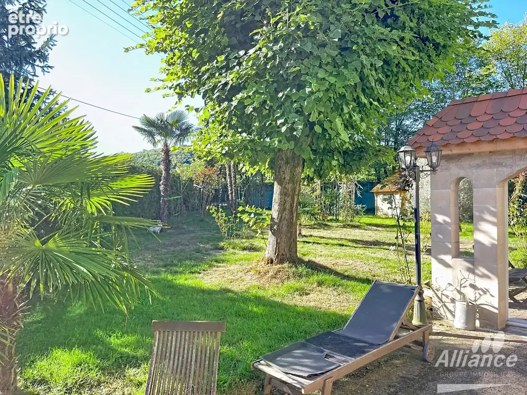 Maison avec 4 chambres terrain 1835  m2 avec grange - photo 8