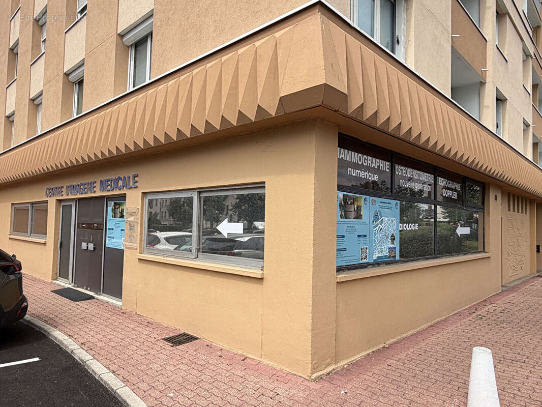 Commerce à CONFLANS-SAINTE-HONORINE