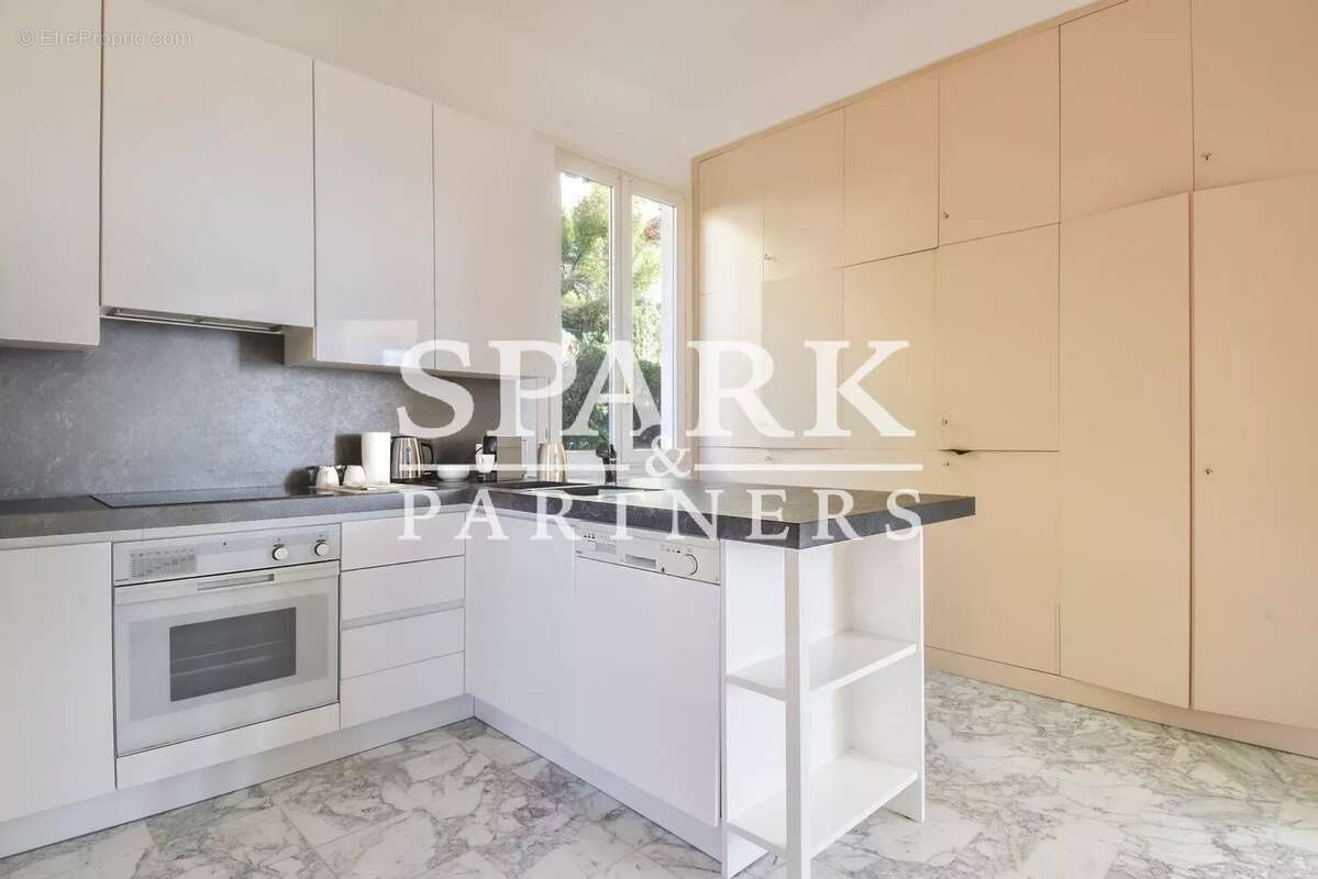 Appartement à CAP-D'AIL