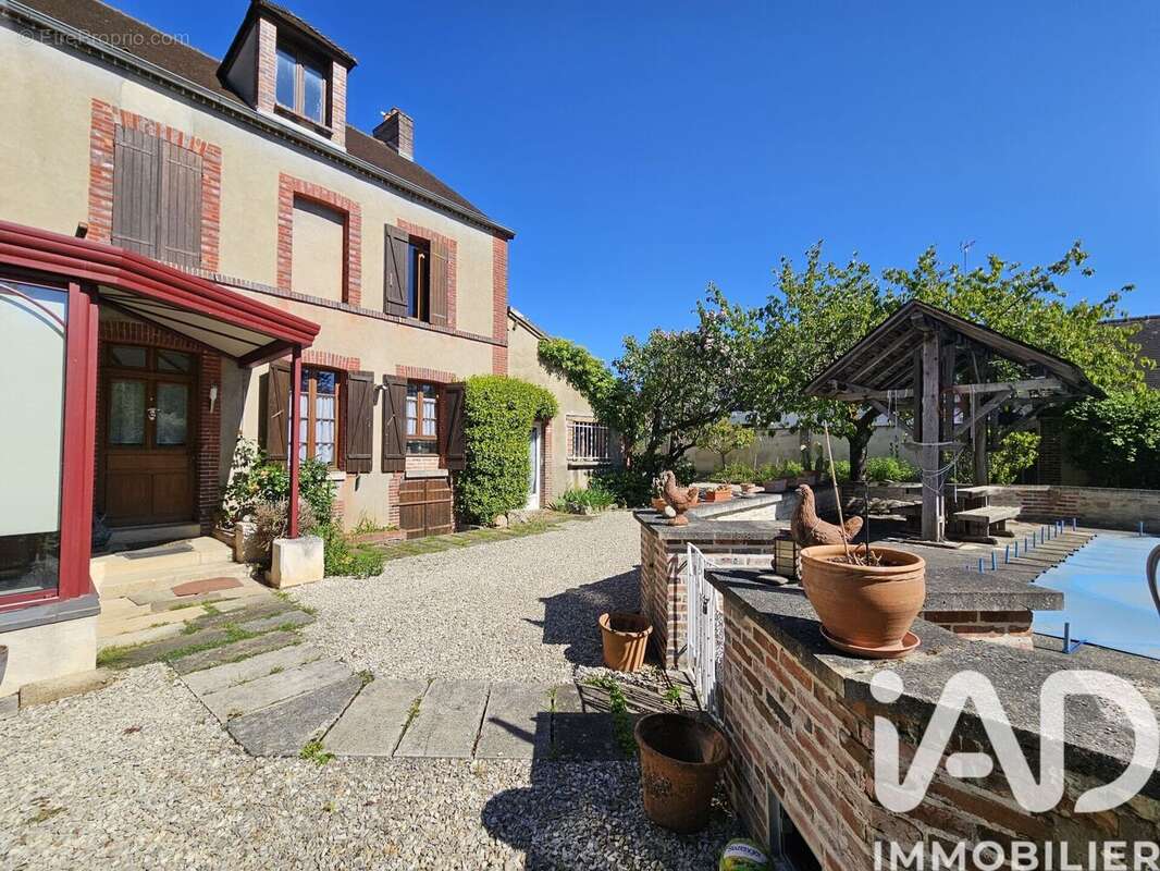 Maison 185 m² à Bellechaume  - photo 3