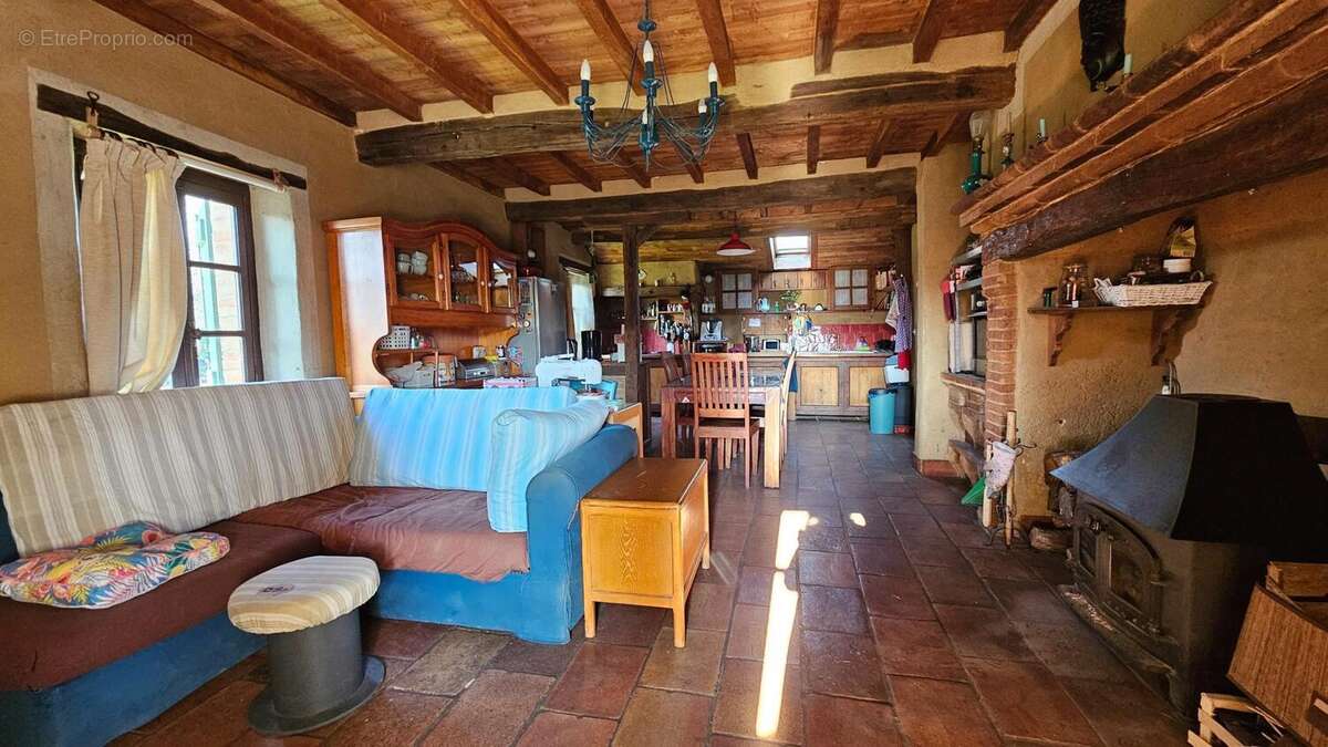 Maison 140 m² à La Salvetat-Belmontet  - photo 4