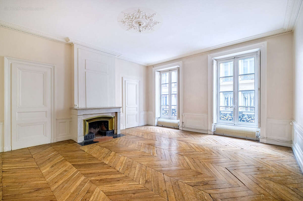 Vente appartement T4 - Ainay - photo 5