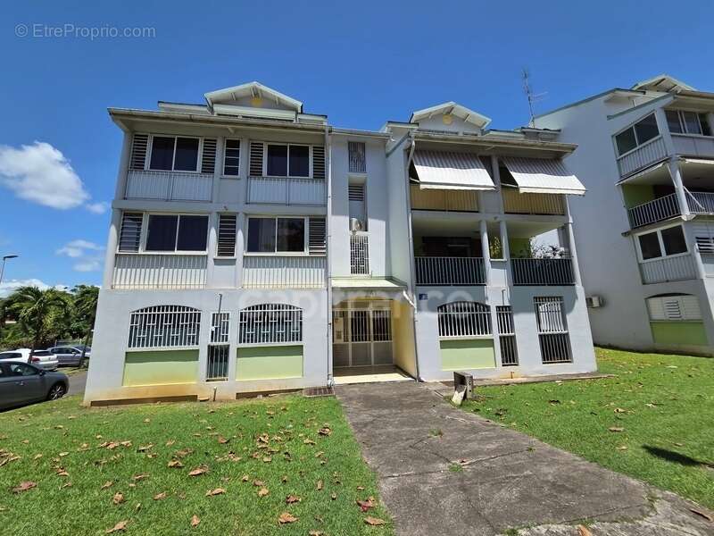 Appartement à BAIE-MAHAULT