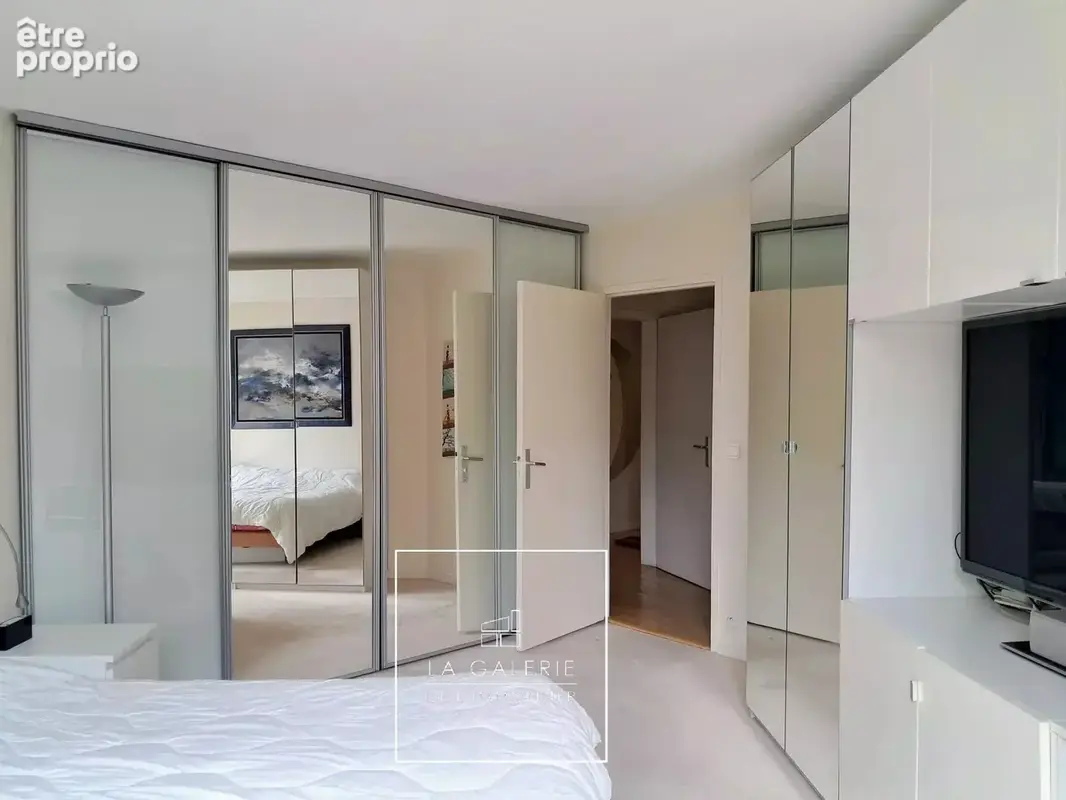 Très bel appartement familial de 170 m2 de 4 chambres,calme et proche de tous les commerces quartier de la Mairie - photo 13