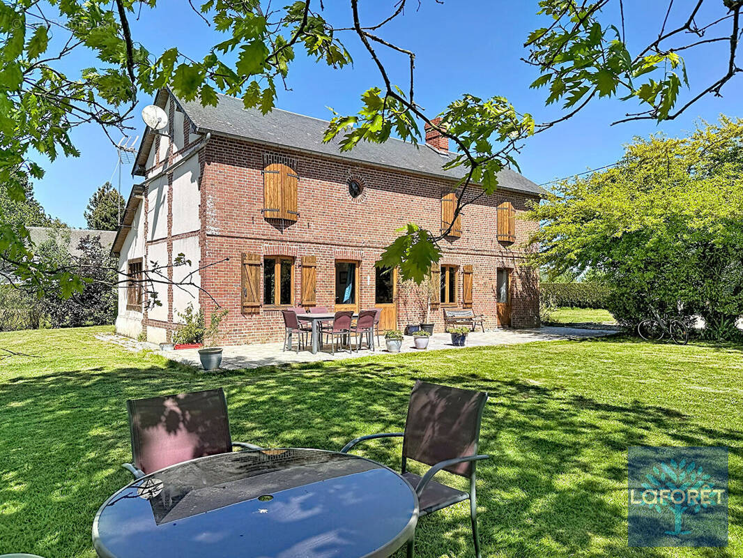 Maison à MENNEVAL