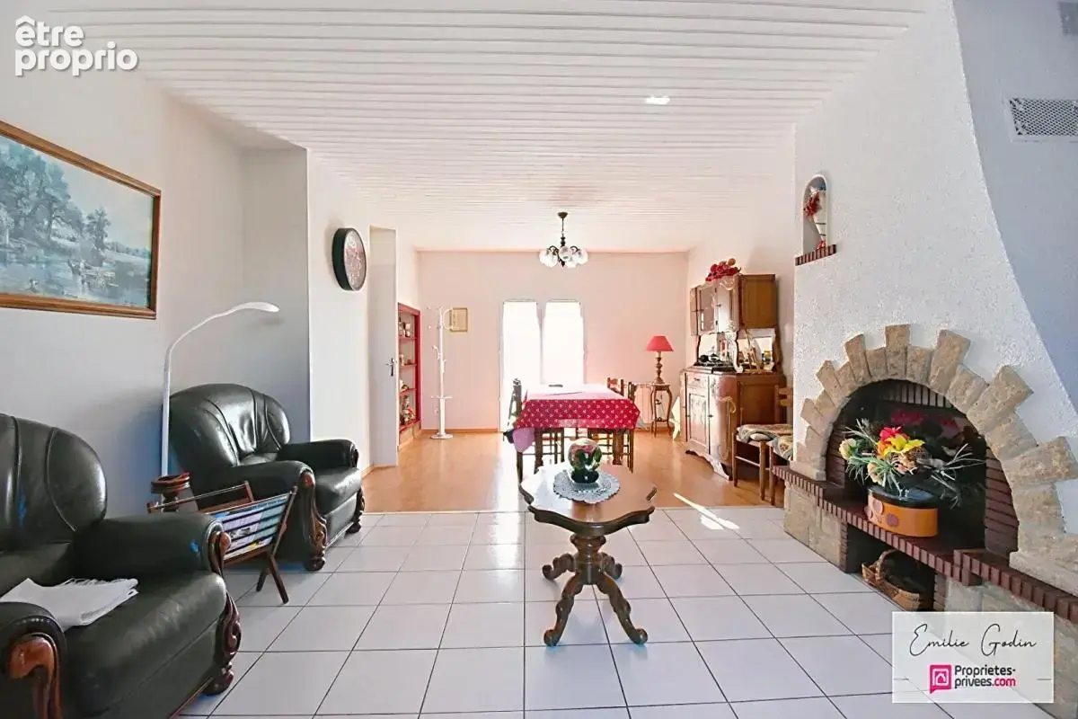 Maison Saint Pierre Des Echaubrognes 5 pièce(s) 105 m2 - photo 3