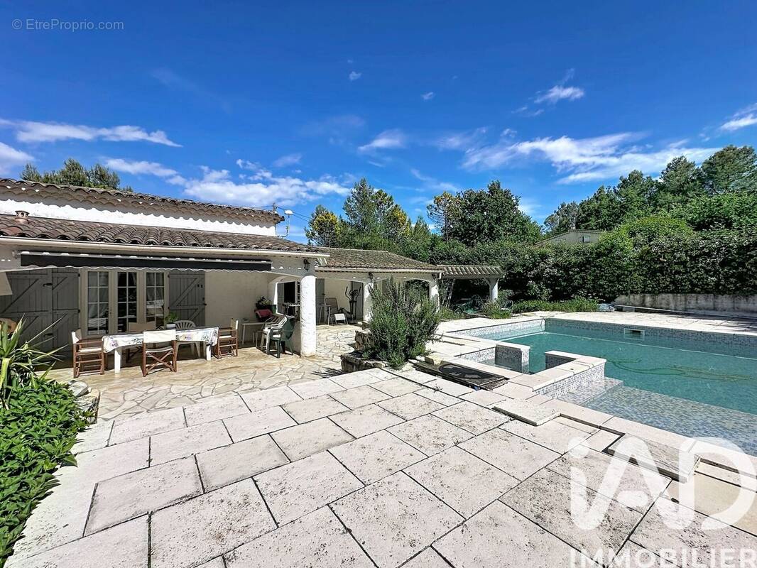 Photo 1 - Maison à TOURRETTES