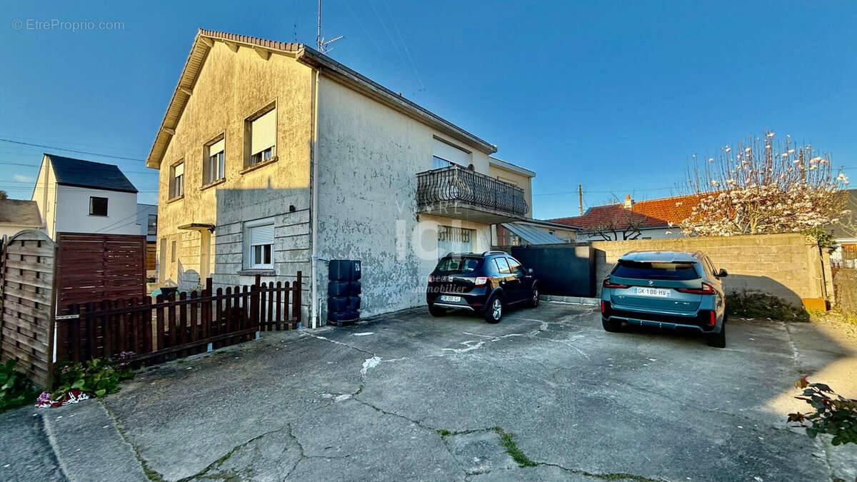 Maison à SAINTE-LUCE-SUR-LOIRE