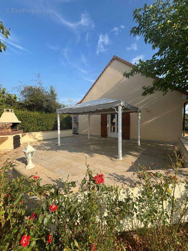 Maison Maison 111 m² + grand grenier ? Terrain 1173 m² sans vis-à-vis, double garage & clim - photo 6
