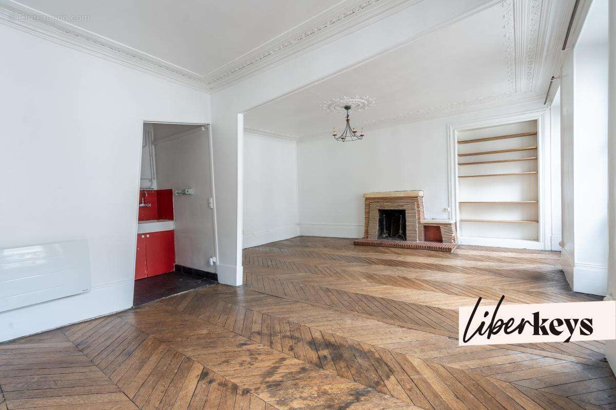 Appartement à PARIS-3E