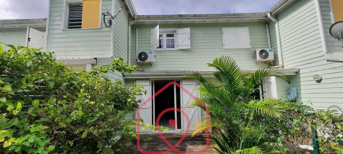 Maison à LES TROIS-ILETS