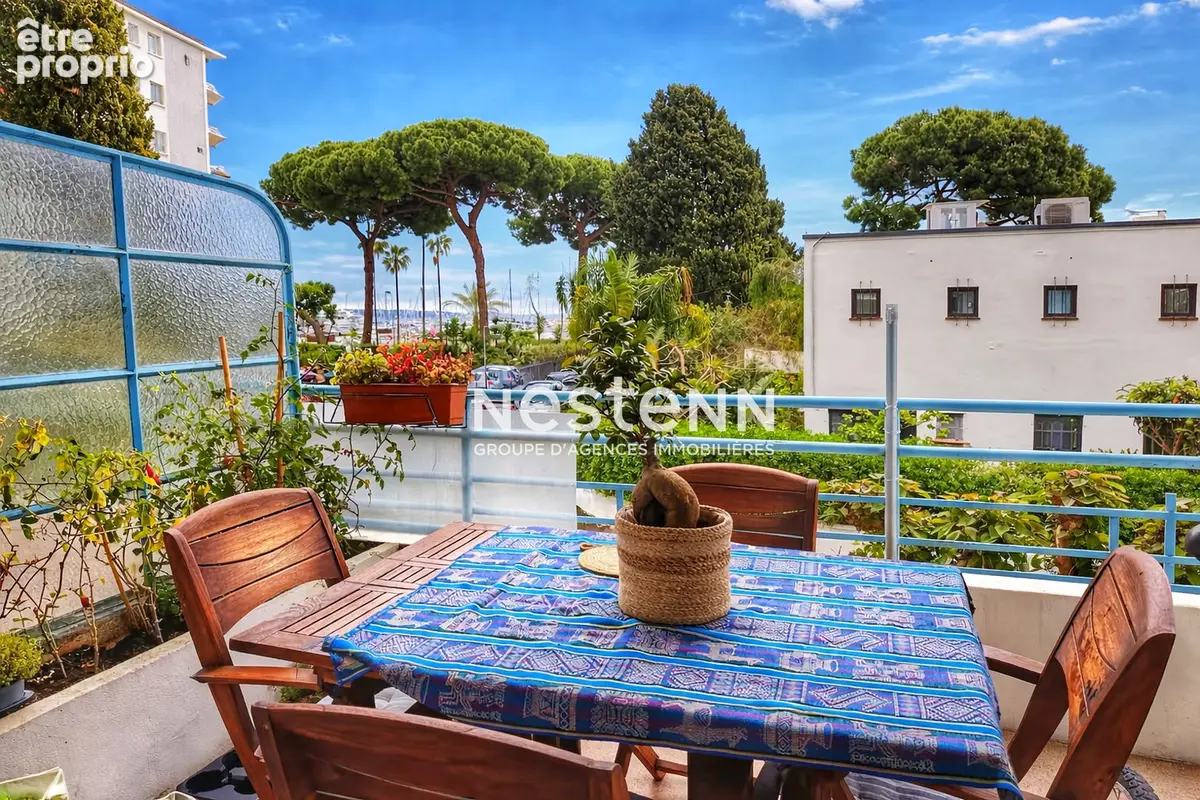 Golfe-Juan - 2P - 60m² - Vue mer - 1 minute à pied des plages - Terrasse - Sud - photo 1
