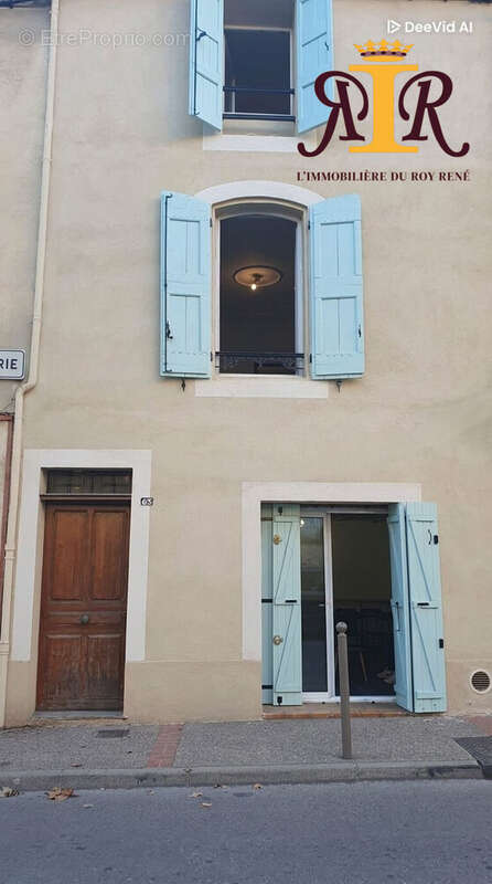 Appartement à LA TOUR-D'AIGUES