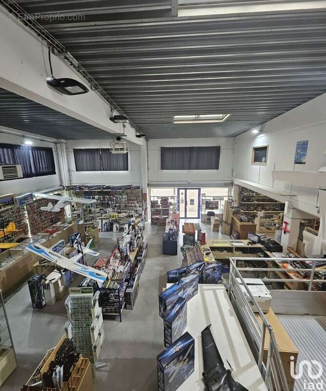 Photo 7 - Commerce à ESLETTES