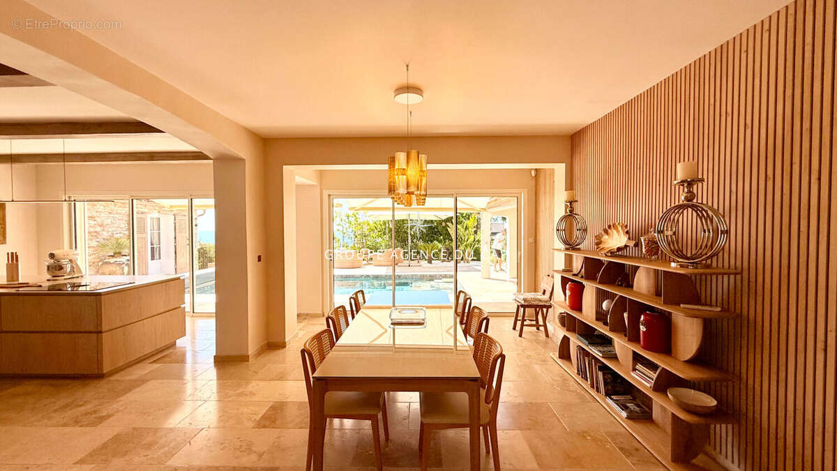 Maison à LES ISSAMBRES