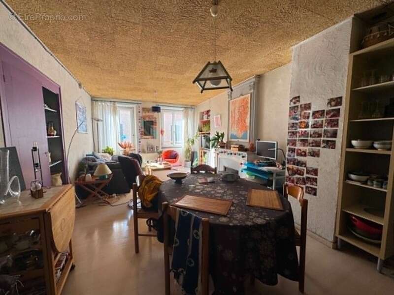 Appartement à VEYNES