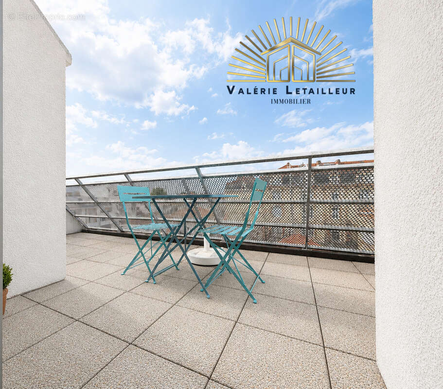 Magnifique appartement meublé   Dernier étage avec ascenseur   Vue dégagée sans vis-à-vis - photo 3