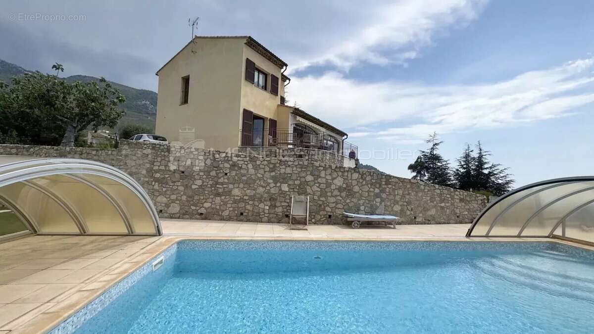 Vue spectaculaire villa avec piscine a menton - photo 4