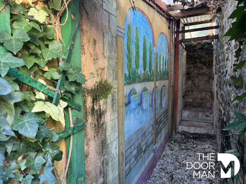 Maison à SAINT-HILAIRE-DE-CHALEONS