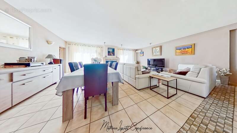 Maison à COULOUNIEIX-CHAMIERS