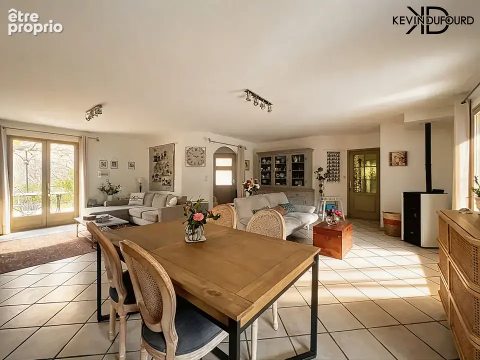 Maison 6 pièces 140 m² à vendre à Thueyts (07330) - photo 3